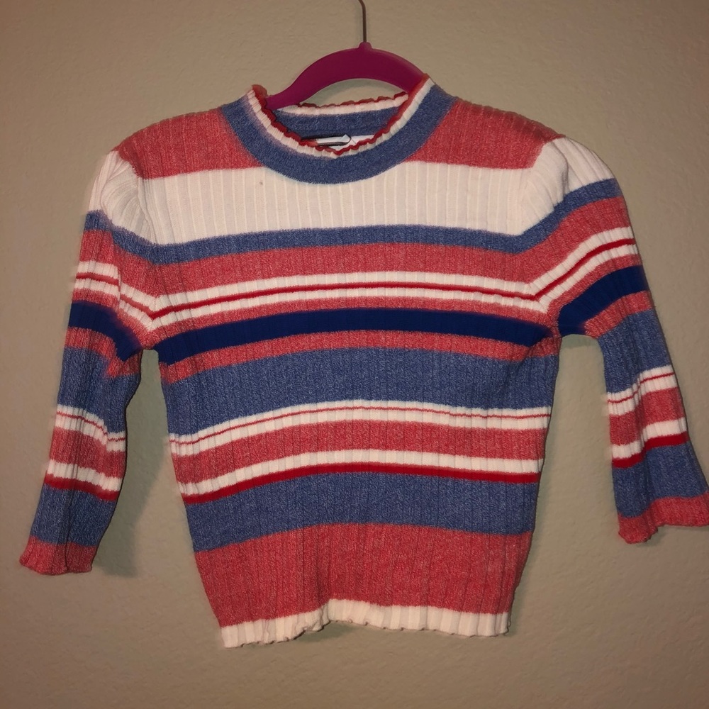 H&M MEDIUM CROPPED SWEATER
